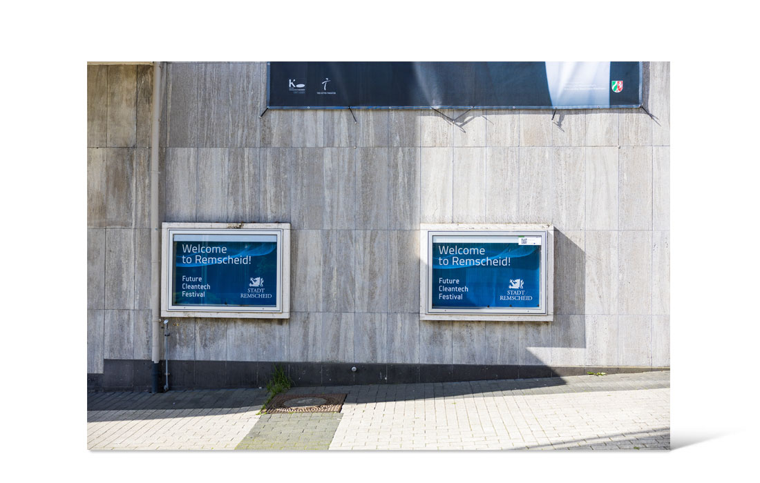 Bild von Schaukästen am Theodor Otto Theater beim Future Cleantech Festival 24