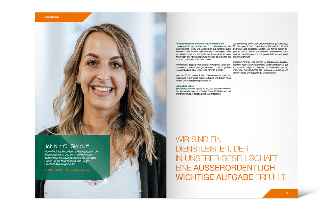 Doppelseite der Willkommensbroschüre für Mitarbeitende
